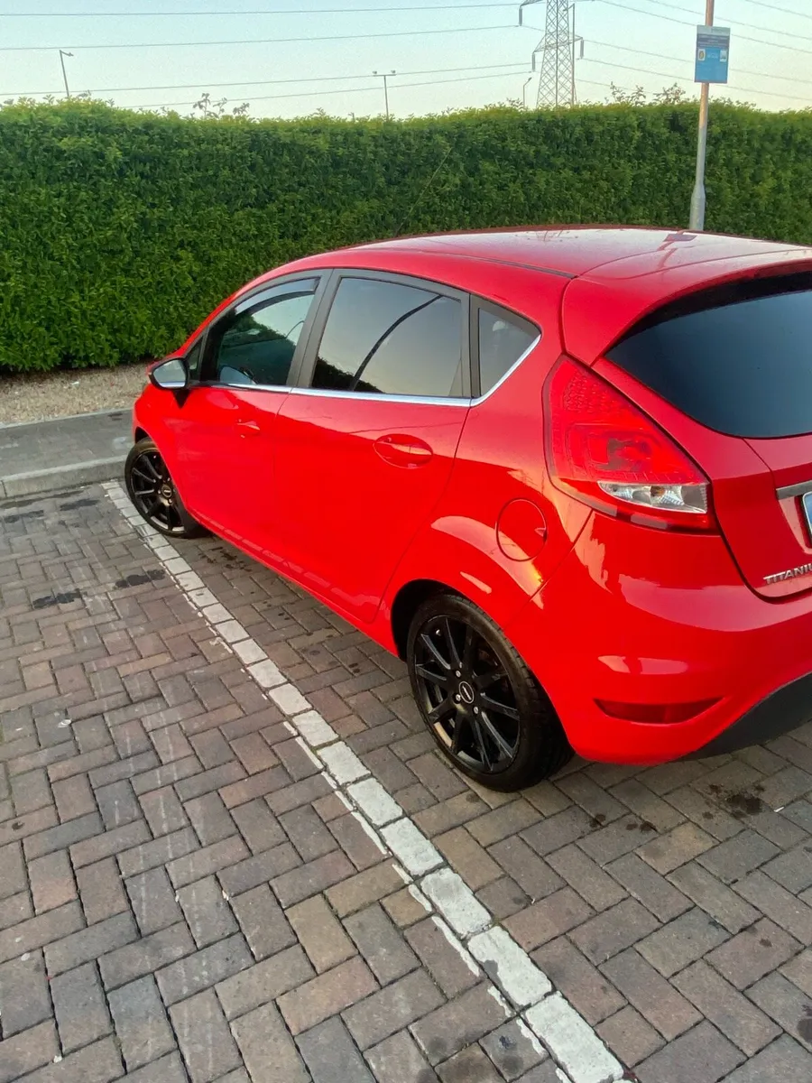 2012 Ford fiesta “Titanium” 116,000 Km - Image 4