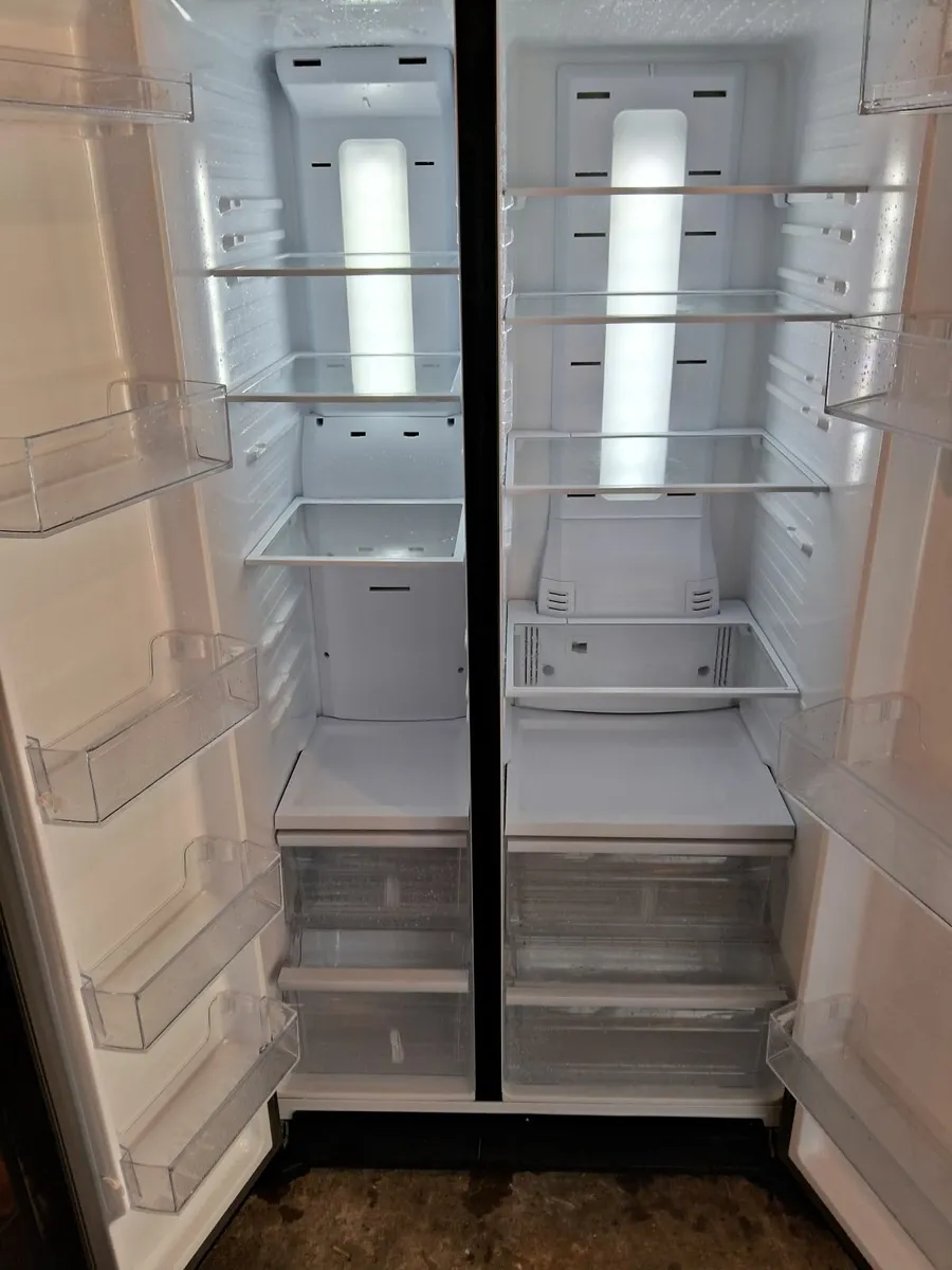 SAMSUNG AMERICAN FRIDGE AND FREEZER - Image 3
