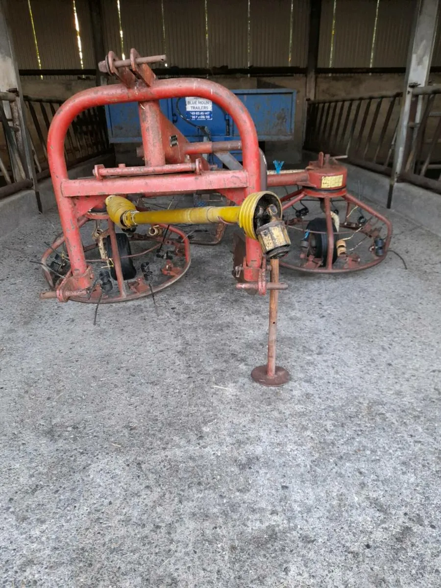 PZ haybob 300 - Image 1