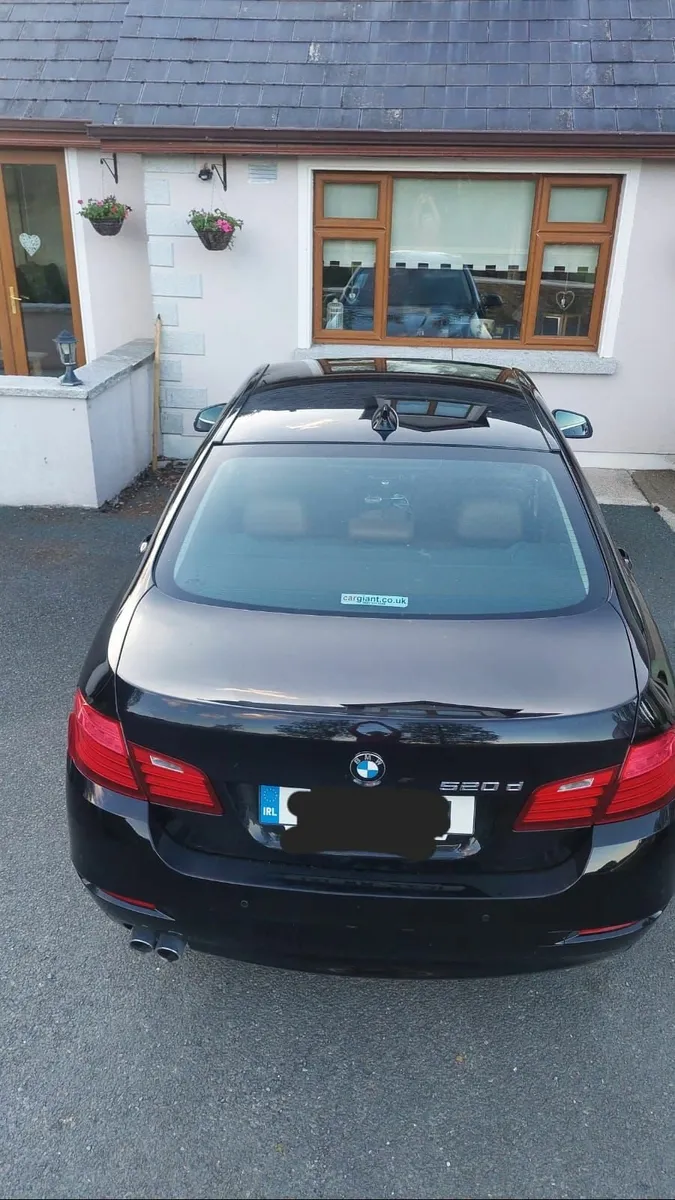 BMW 5-Series 2014 - Image 2