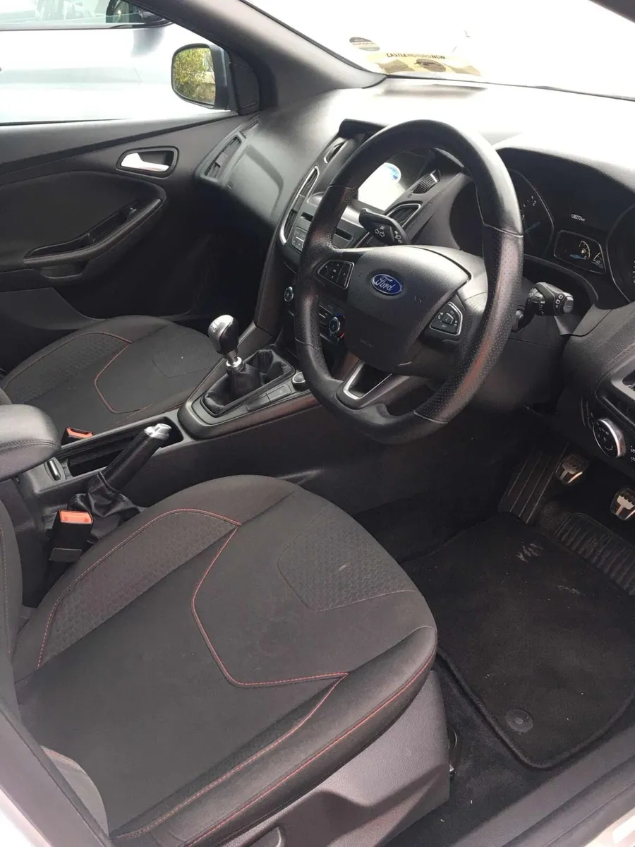 Ford Focus zetec s - Image 4