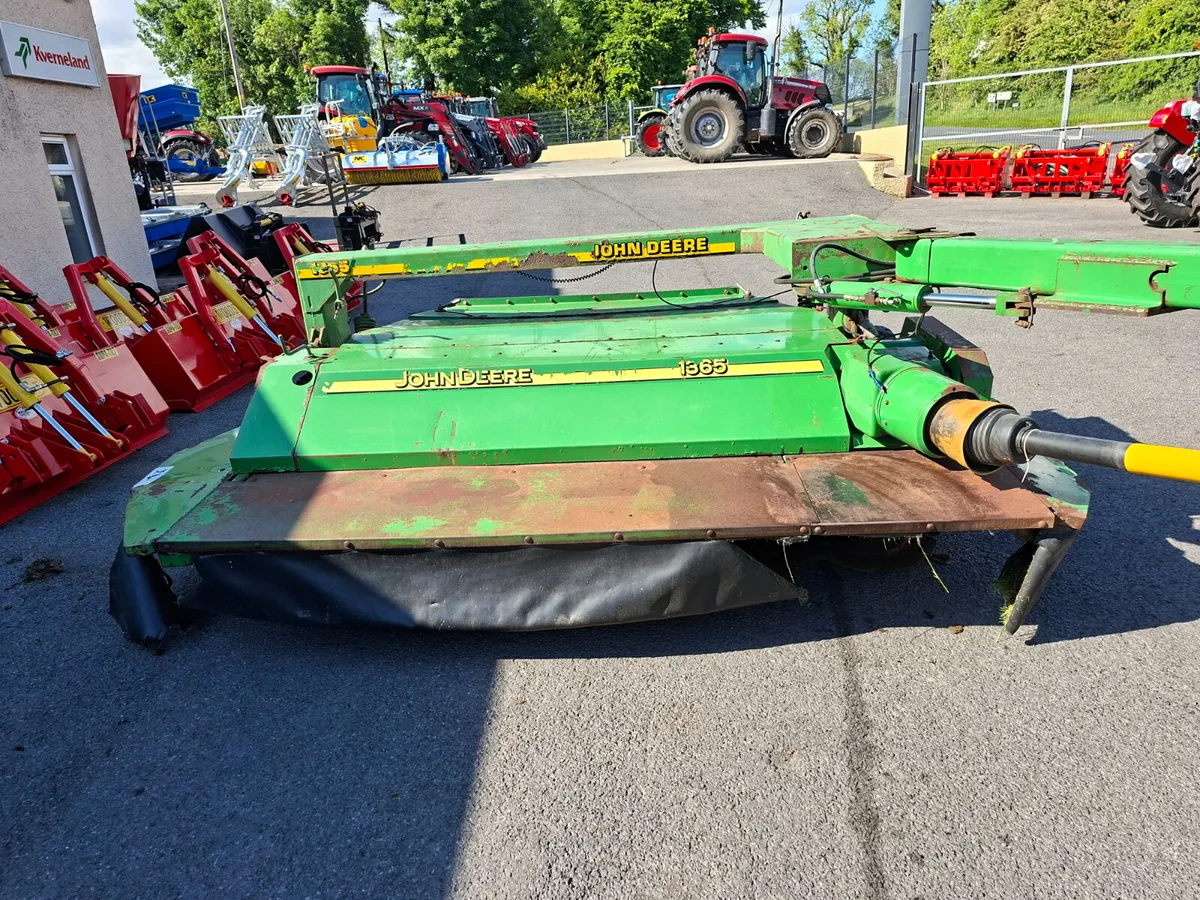 JOHN DEERE 1365 - Image 2