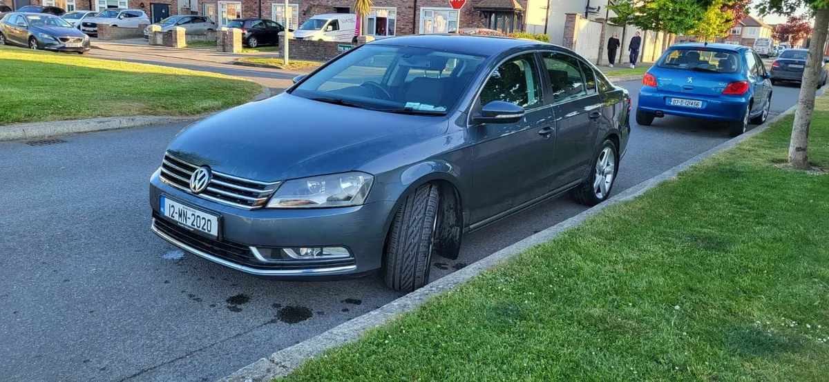Volkswagen Passat 1.6 TDI 2012 - Image 1