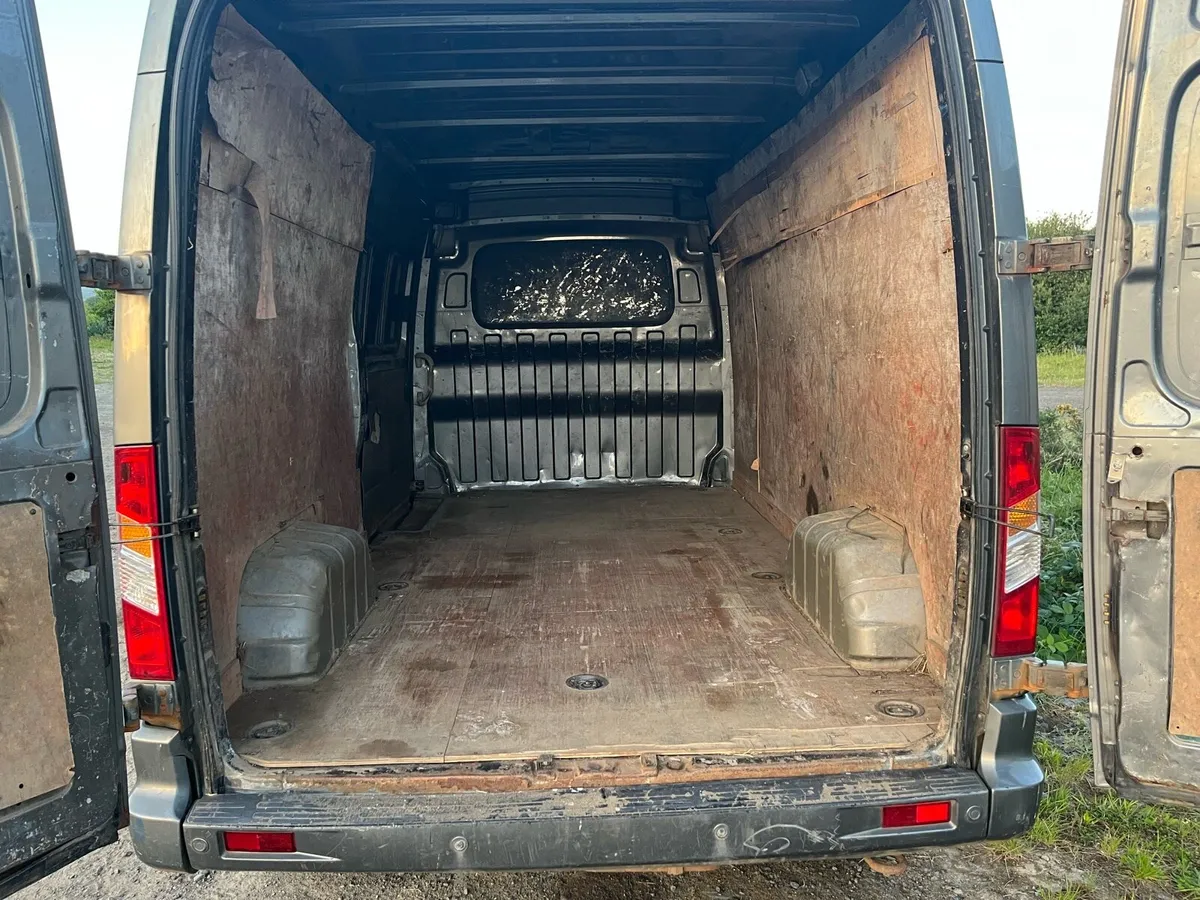LDV. V 80 - Image 3