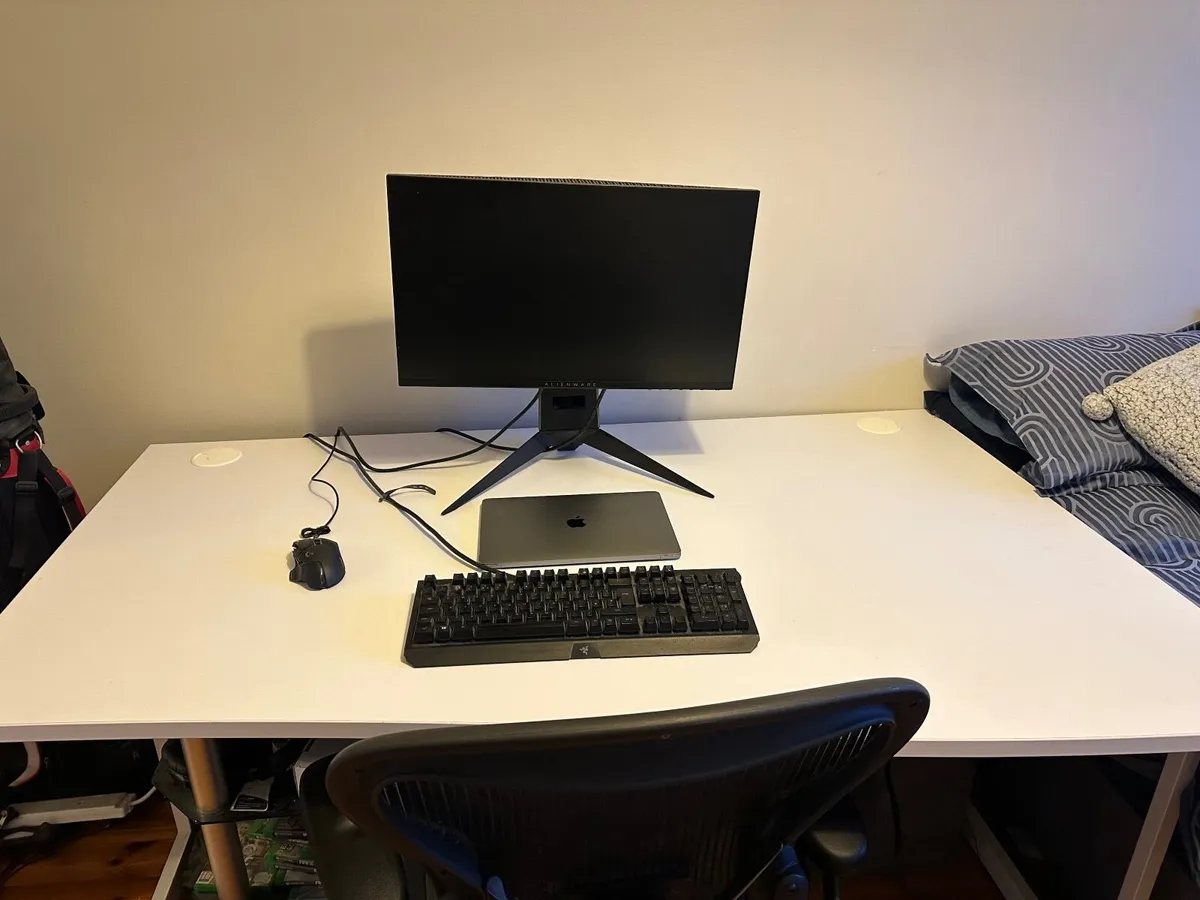 Desk - Image 2