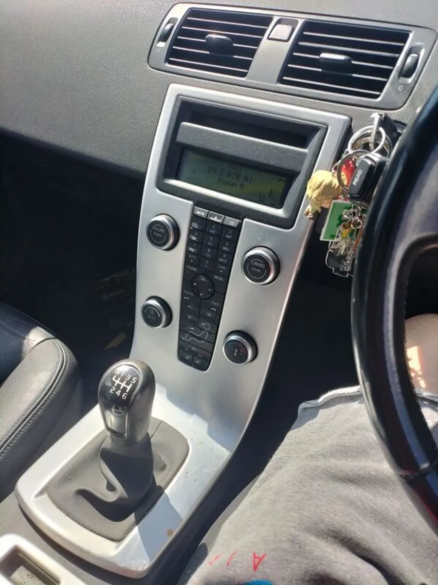 2011 Volvo S40 - Image 3