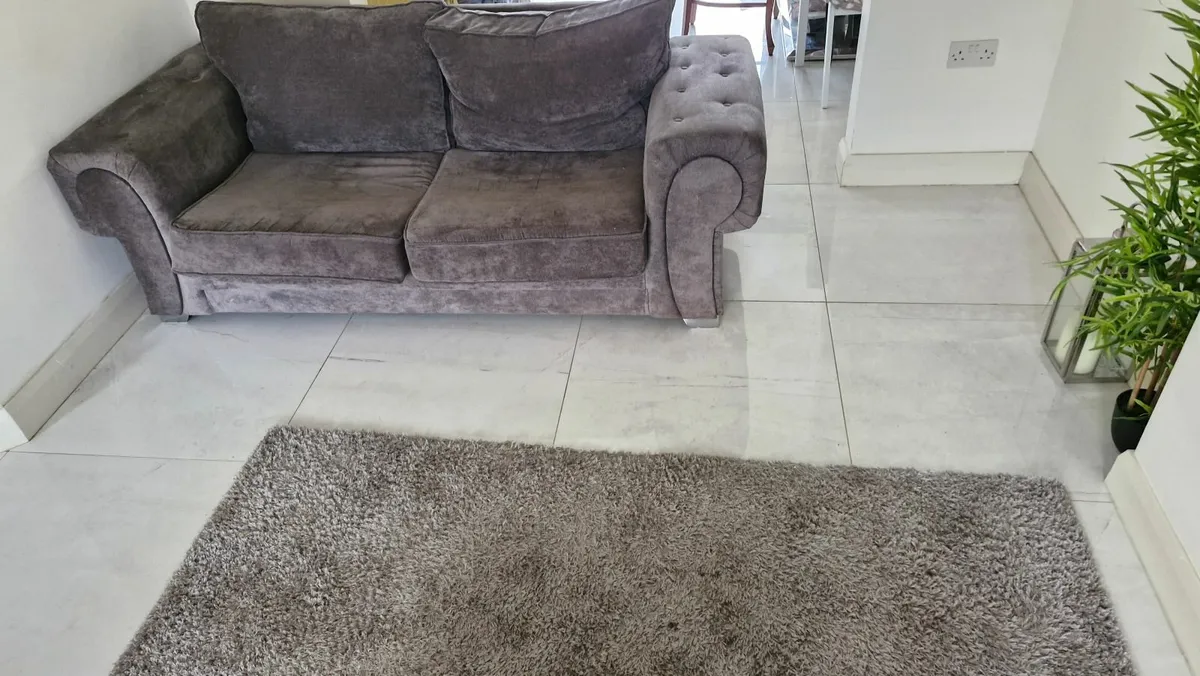 Couch - Image 2