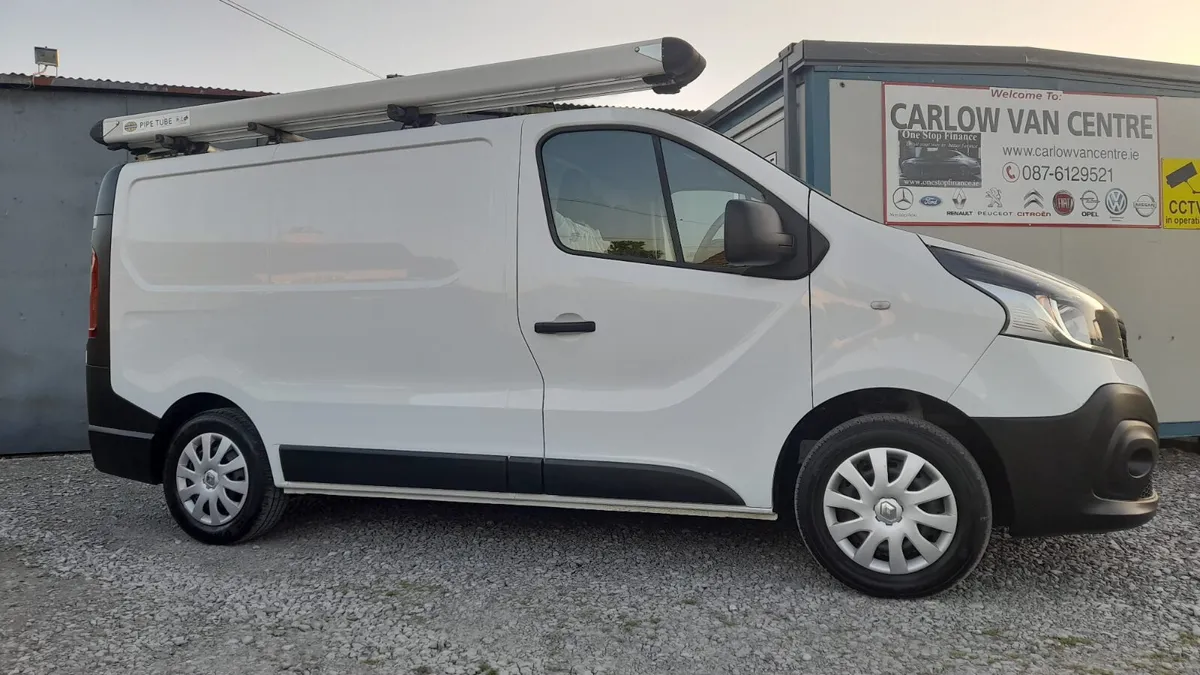 181 Renault Trafic 1.6 dci 120 business swb - Image 1