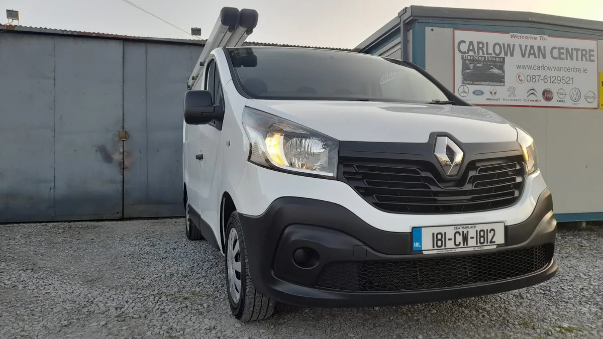 181 Renault Trafic 1.6 dci 120 business swb - Image 2