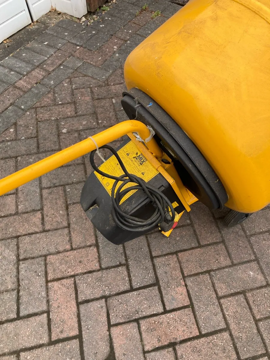 Cement mixer - Image 2