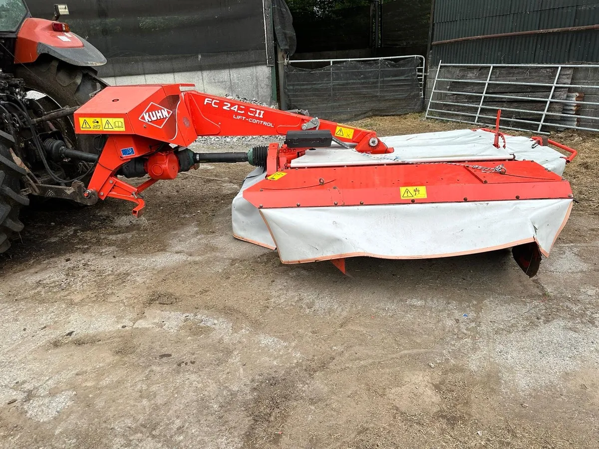 Kuhn 243 eight foot conditioner mower - Image 1