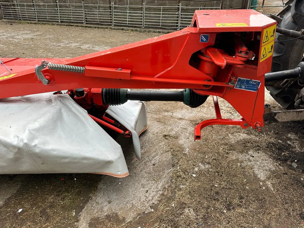 Kuhn 243 eight foot conditioner mower - Image 3
