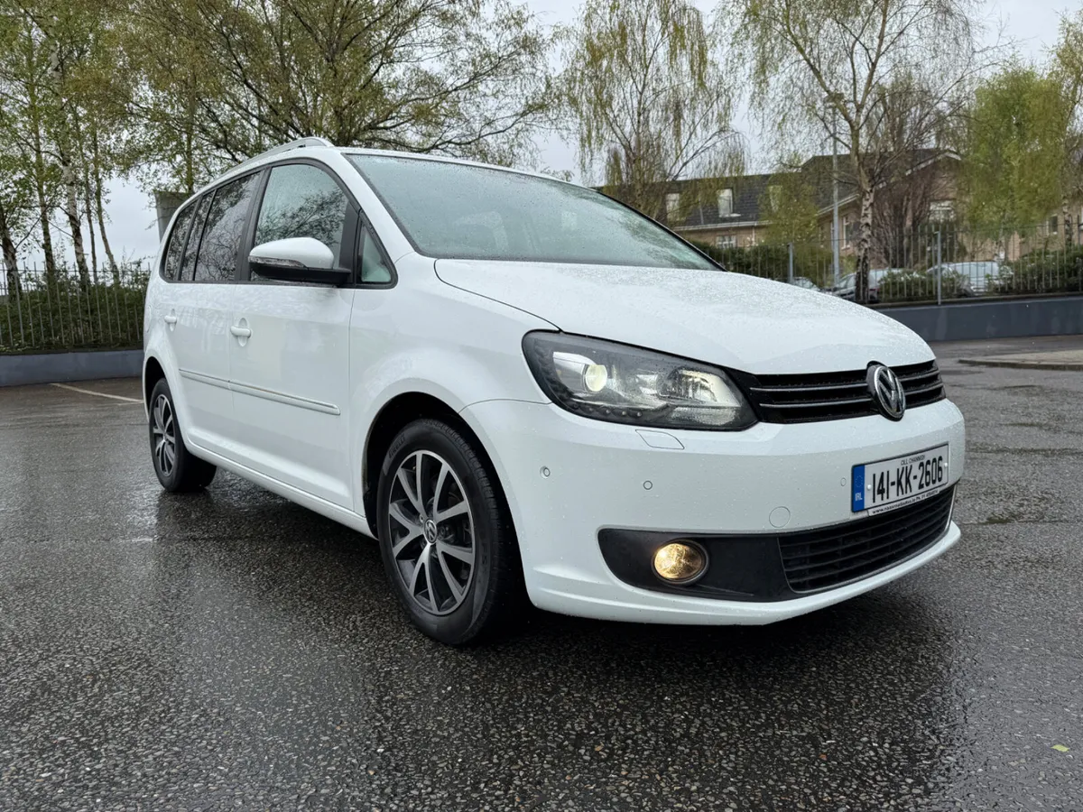 Volkswagen Touran 2014 - Image 1