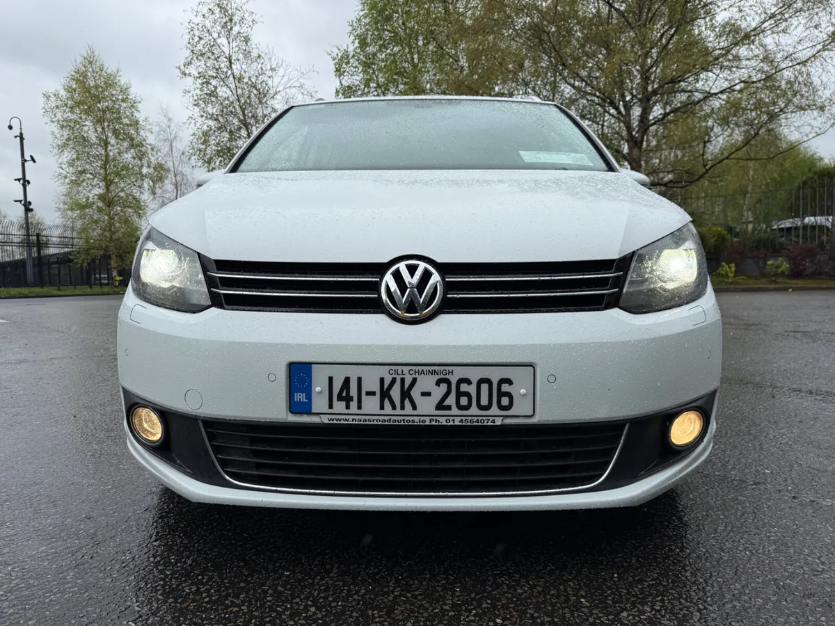 Volkswagen Touran 2014 - Image 2