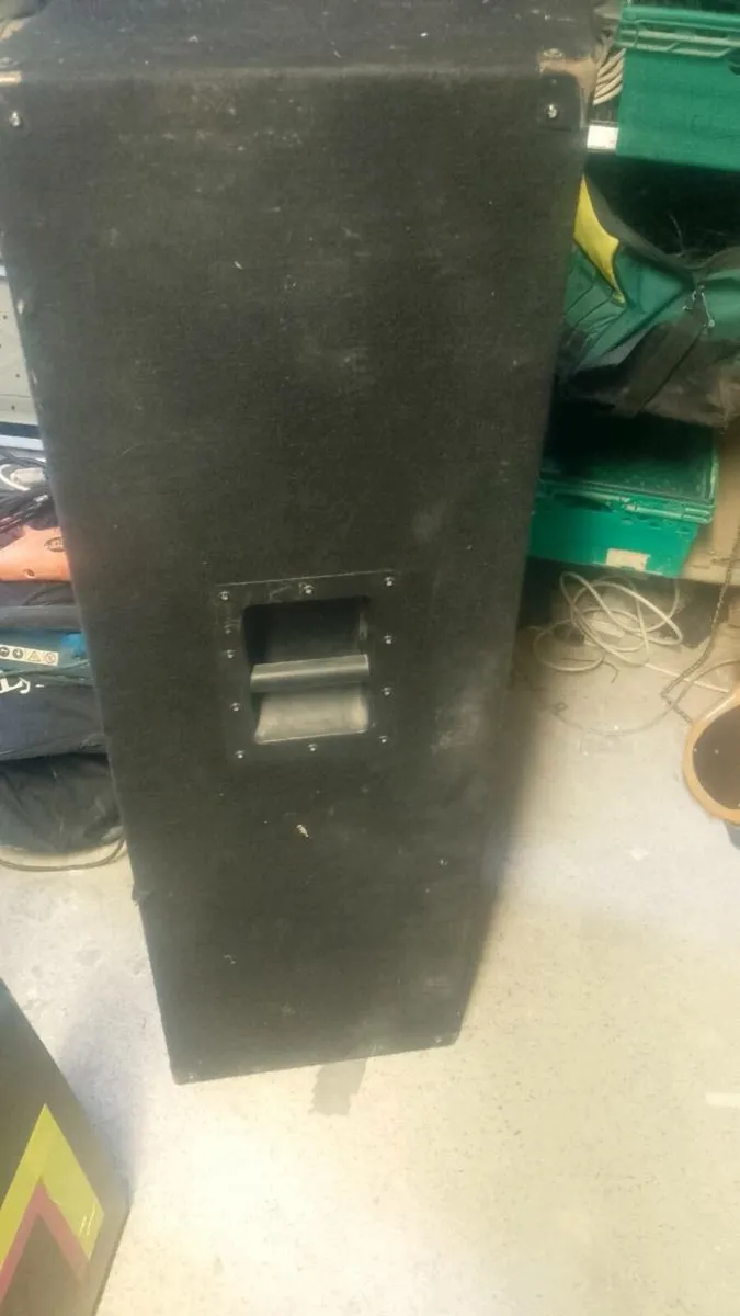Peavey 2x15 speakers - Image 4