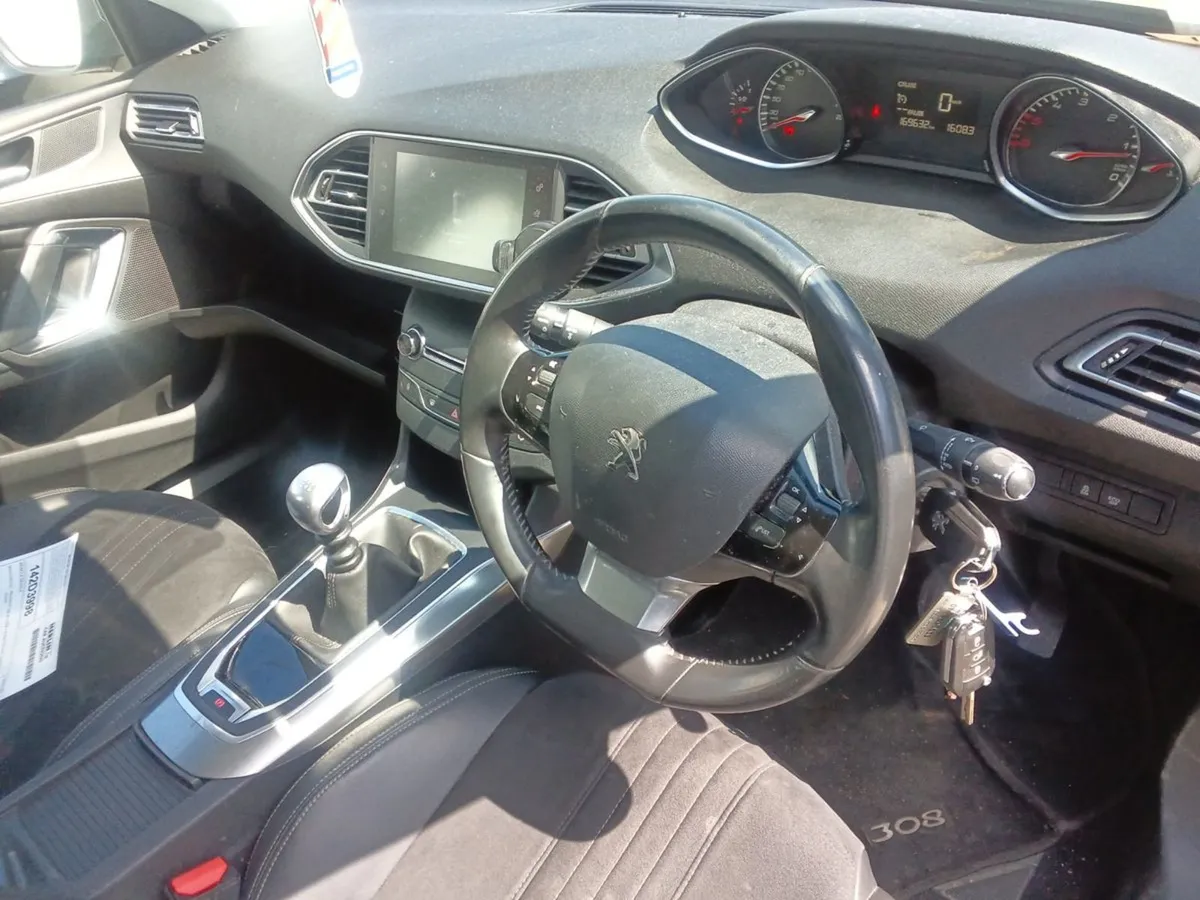 Peugeot 308 Allure 1.6 HDI 115 - Image 4