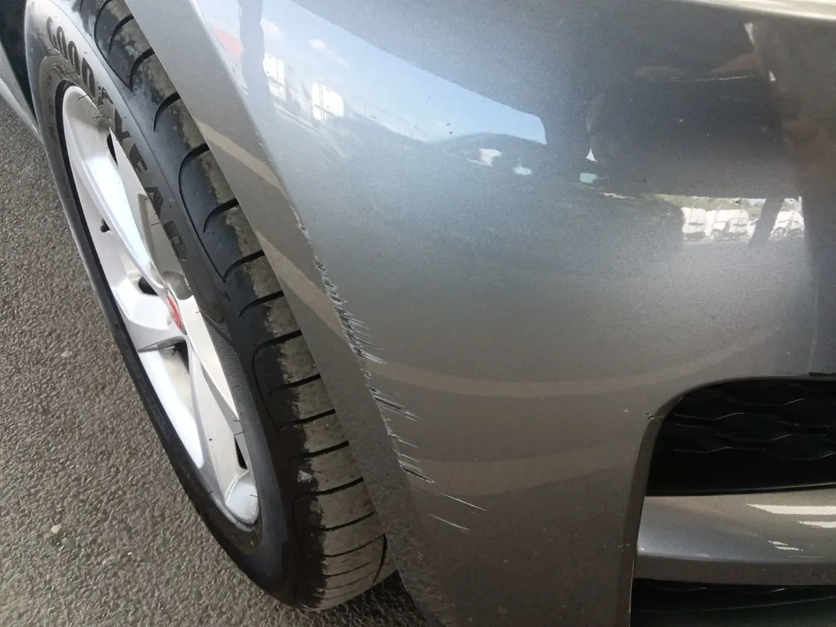Jaguar F- PACE 2.0 D 180PS RWD Chequer - Image 2