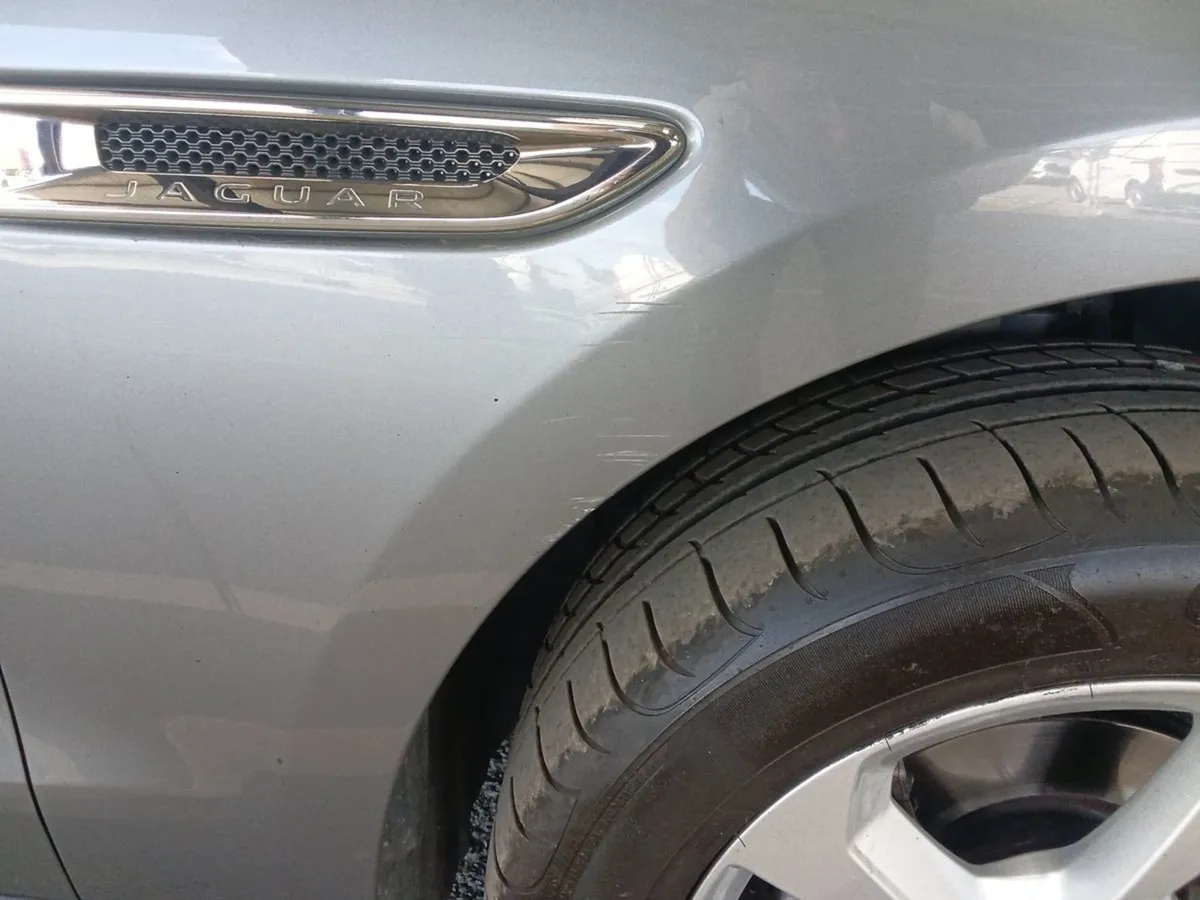 Jaguar F- PACE 2.0 D 180PS RWD Chequer - Image 4