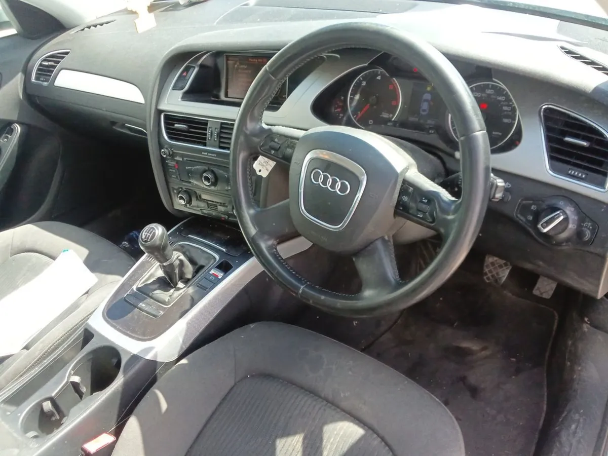 Audi A4 2.0 TDI SE 141BHP - Image 4
