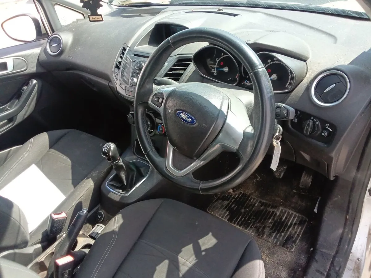 Ford Fiesta Zetec 1.25 60ps M5 - Image 4