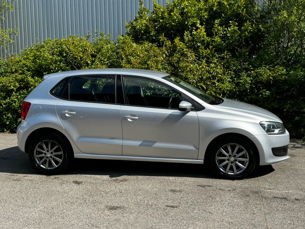 Volkswagen Polo AUTOMATIC/ DSG/ COMFORTLINE - Image 4