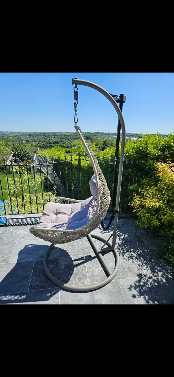 Egg Chair - Image 2