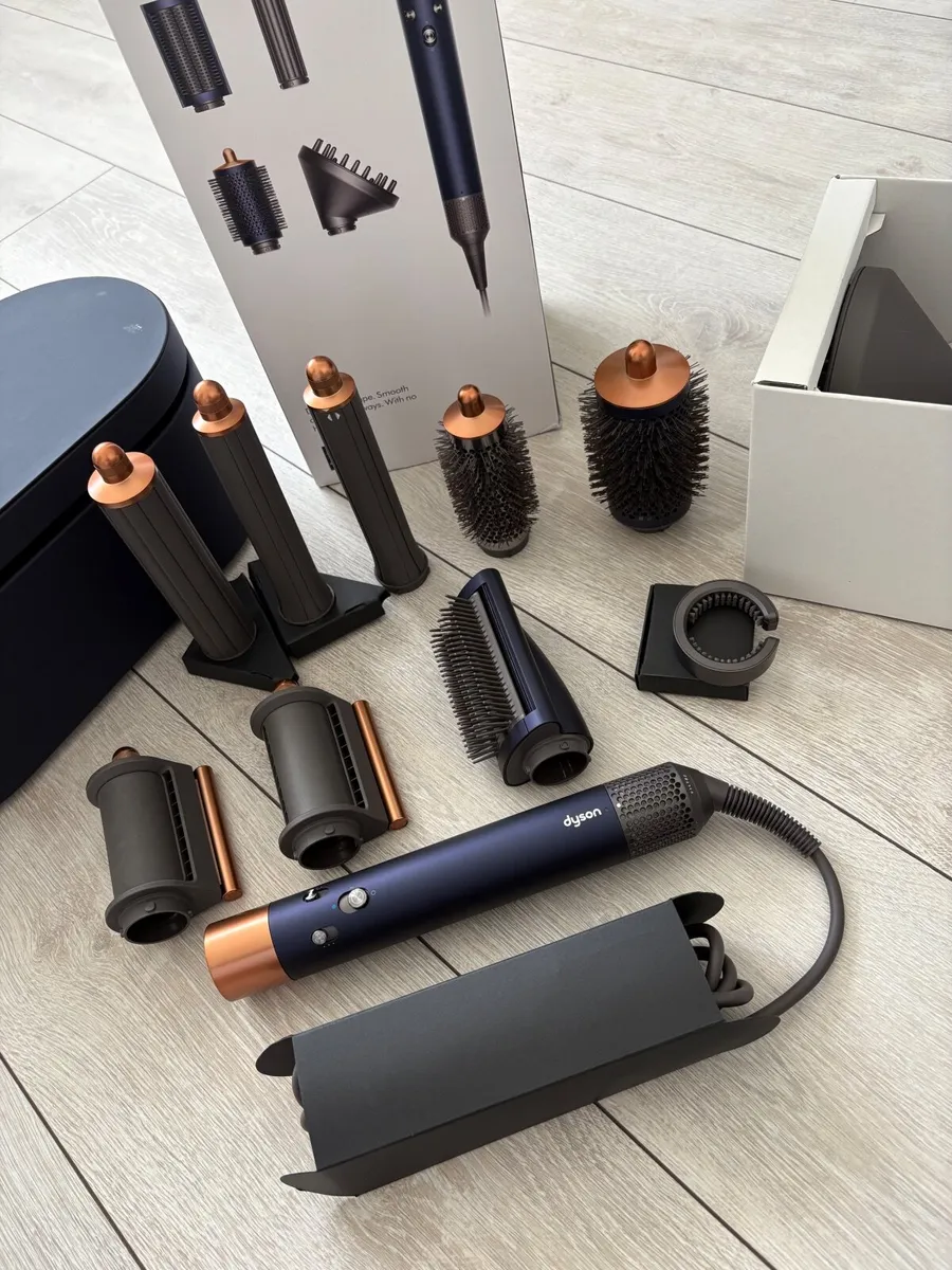 Dyson air wrap - Image 3