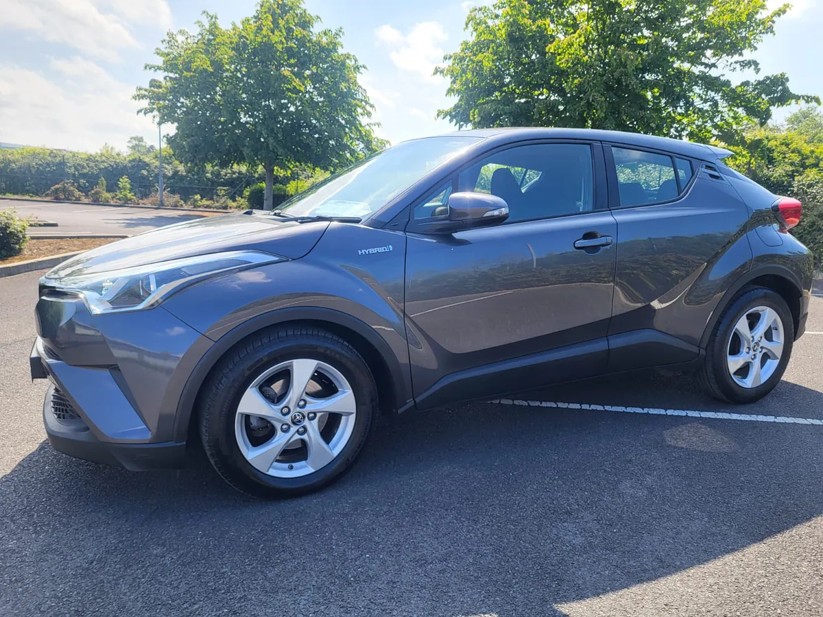 2019 TOYOTA CHR ICON HYBRID AUTOMATIC - Image 2