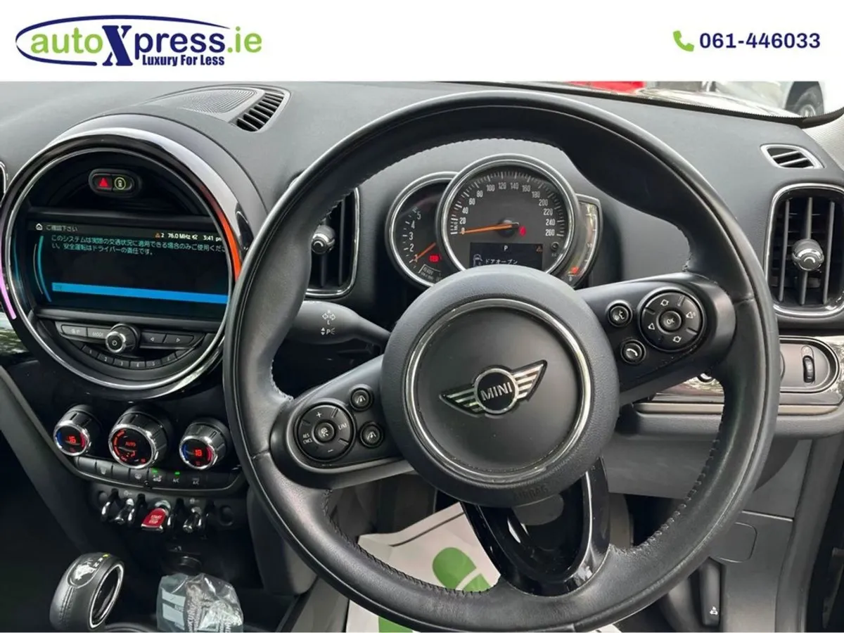 MINI Cooper D Crossover 2.0 Automatic - Image 4