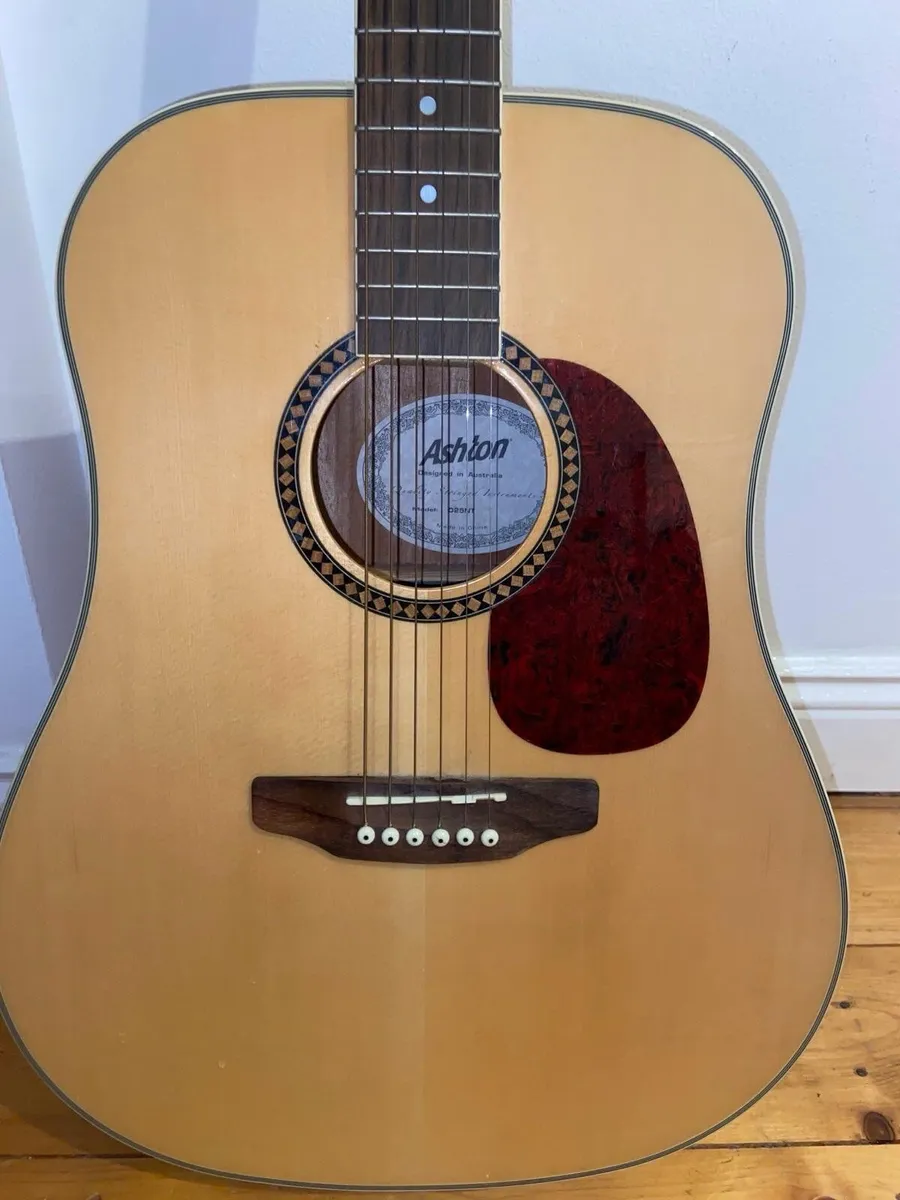 Guitar - Image 2