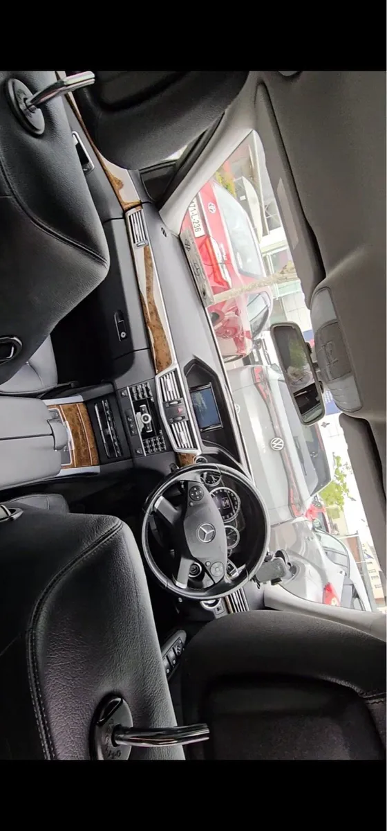Mercedes - Image 3