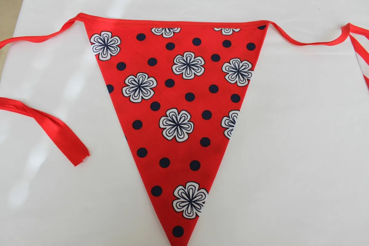 BUNTING - INDOOR OR OUTDOOR - MULTI COLOURED - Image 2