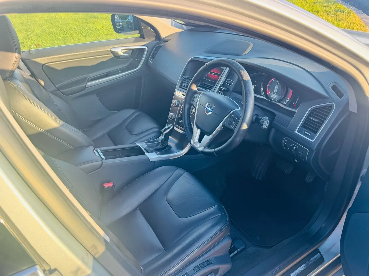 Volvo xc60 D4 2.4 - Image 2