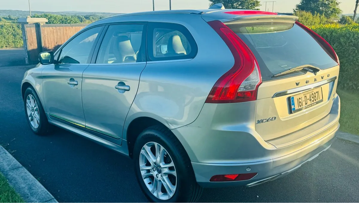 Volvo xc60 D4 2.4 - Image 3