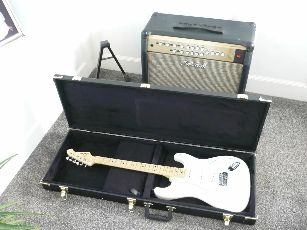 Aria Pro II STG, Marshall AVT100XT Tribute + Case - Image 2