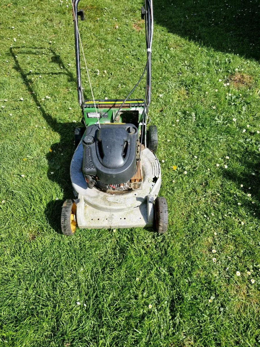 Lawnmower  self  propelled