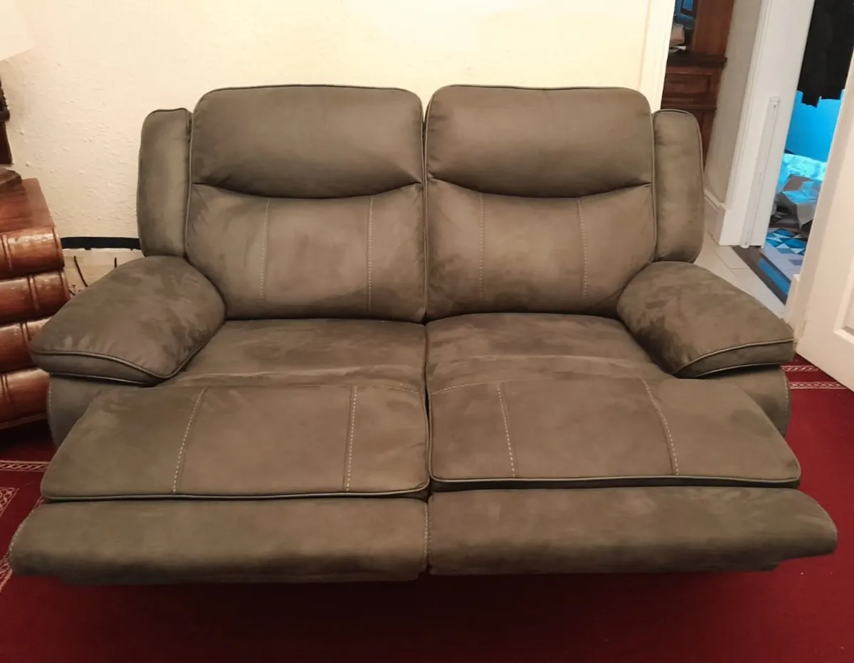 3 & 2 Seater Recliner - Image 2