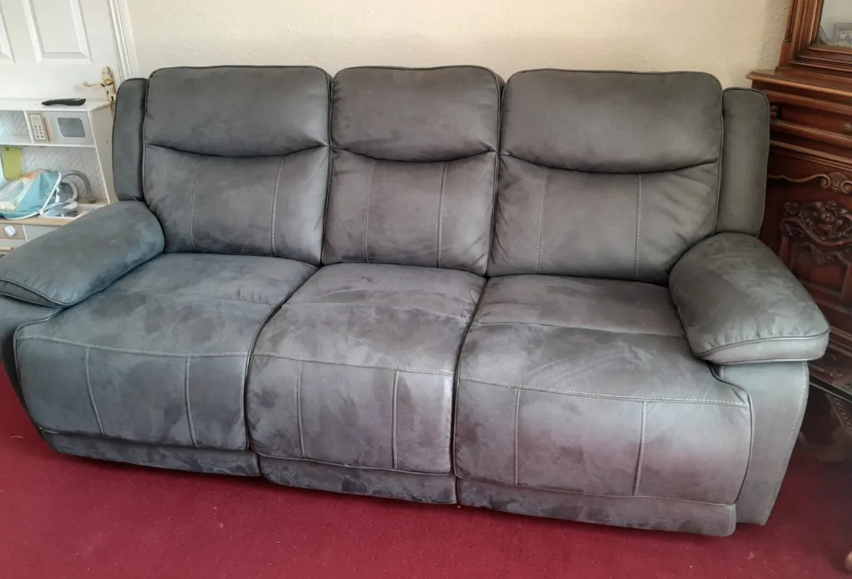3 & 2 Seater Recliner - Image 3