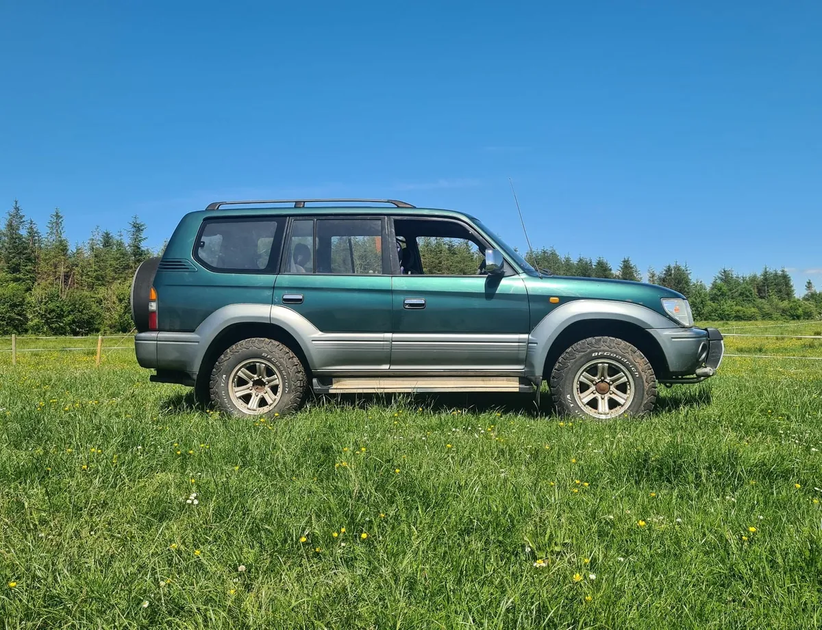 Toyota Land Cruiser Prado TX 1997 - Image 2