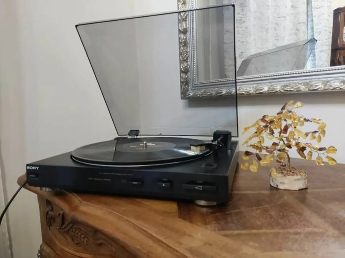 Sony PS V702 Turntable - Vintage Working Well - Image 2