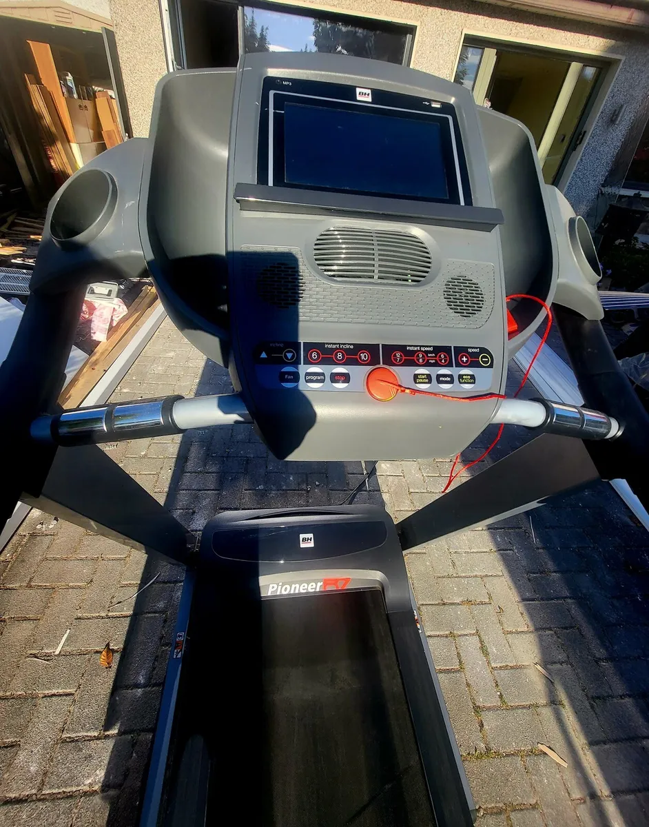 Treadmill - Image 2