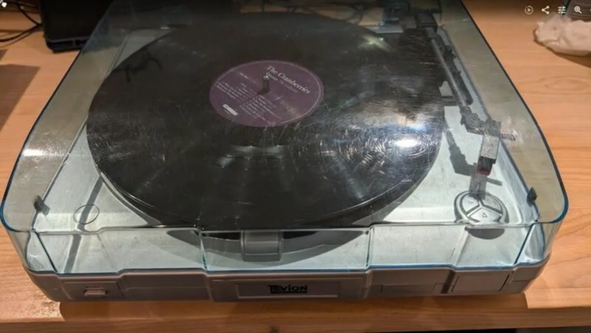 Tevion P50686 USB Turntable / Record Player - Image 2