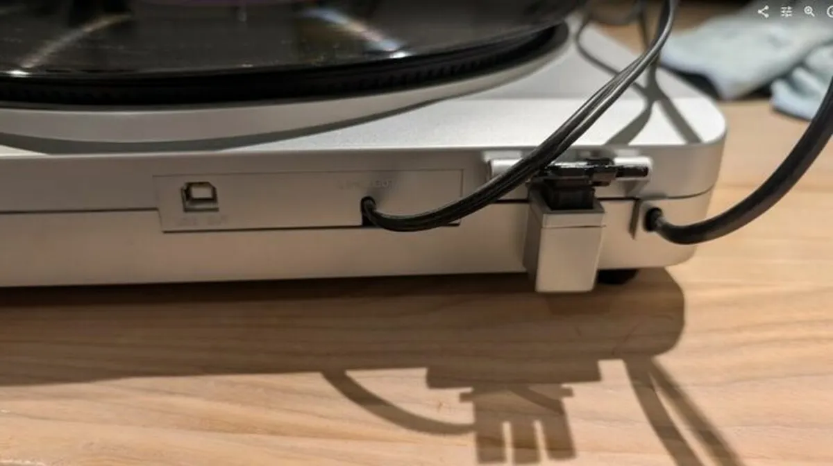 Tevion P50686 USB Turntable / Record Player - Image 4