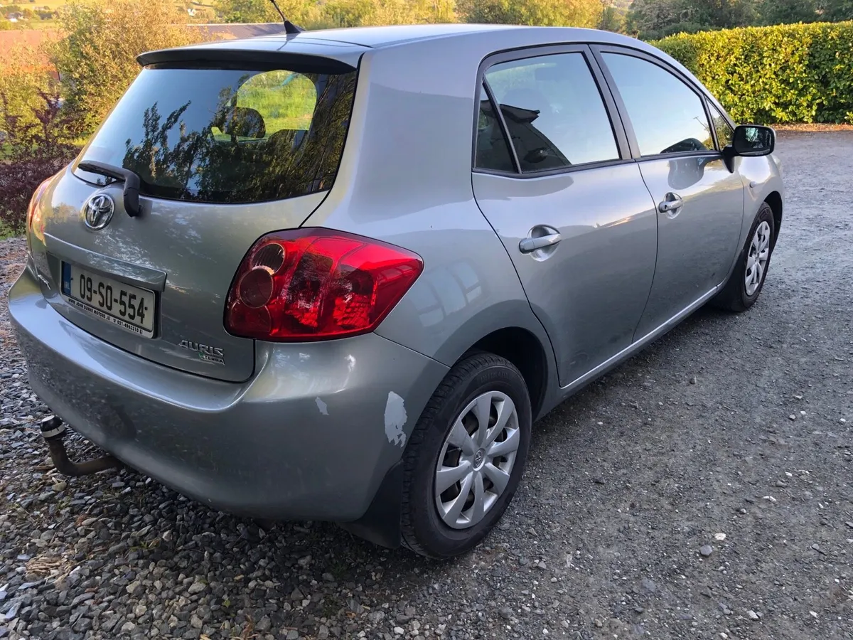 09 auris petrol NCT and tax - Image 4