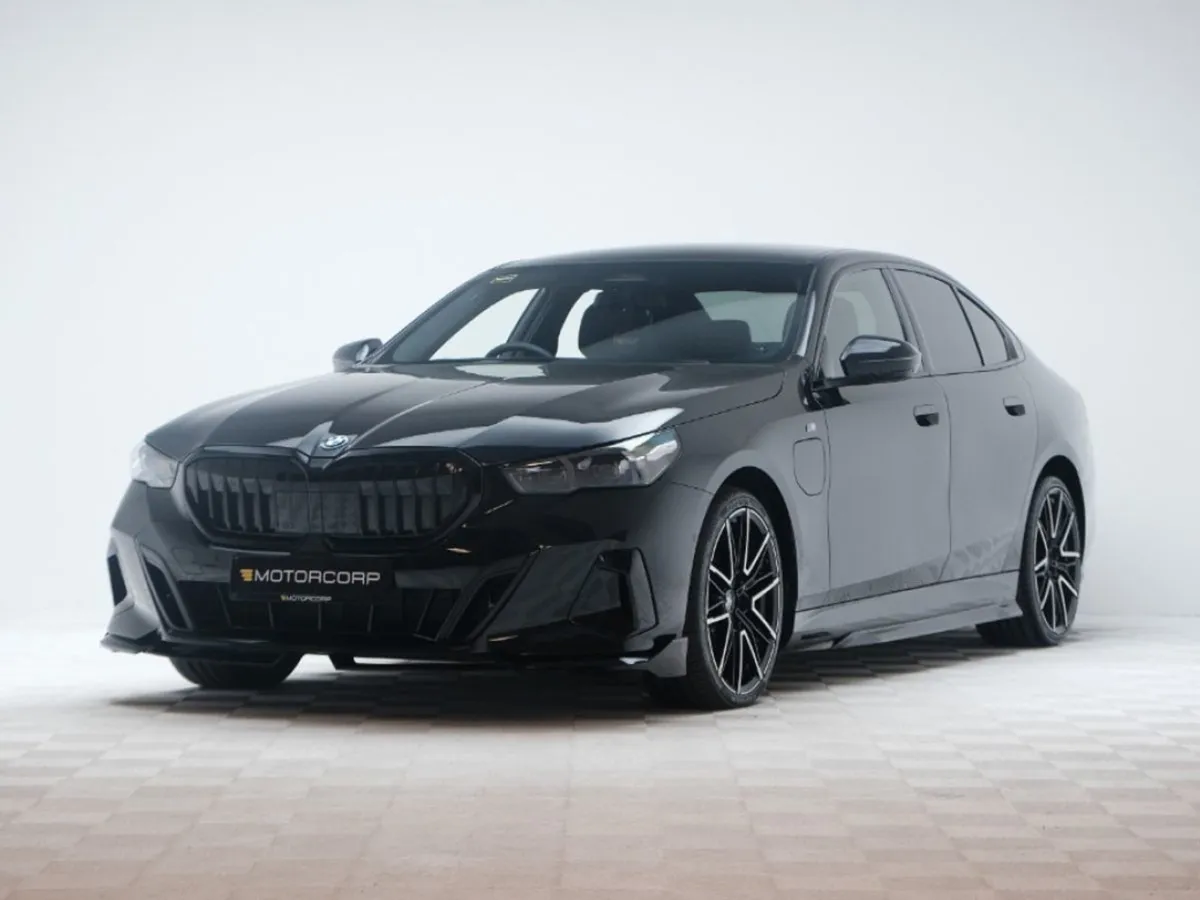 BMW 5 Series 530E M Sport  sunroof - Image 3