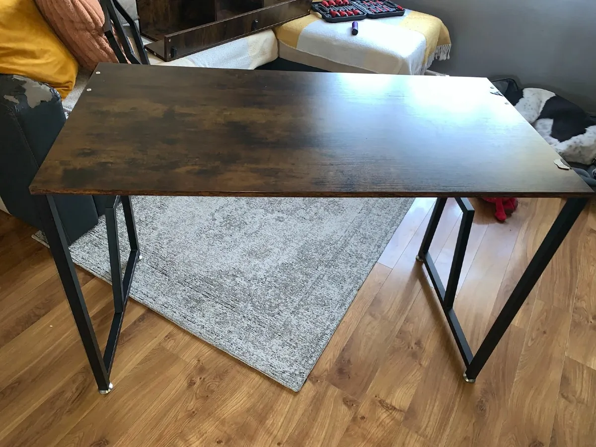Desk - Image 2