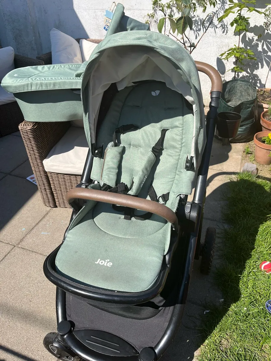 Joie Versatrax Buggy and Carrycot - Image 1