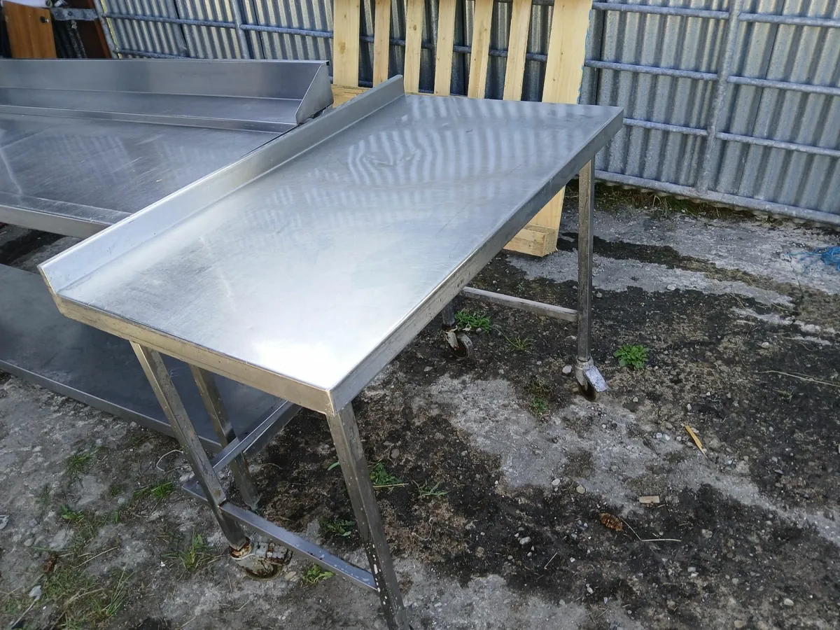 Stainless steel tables/on wheels delivered - Image 4