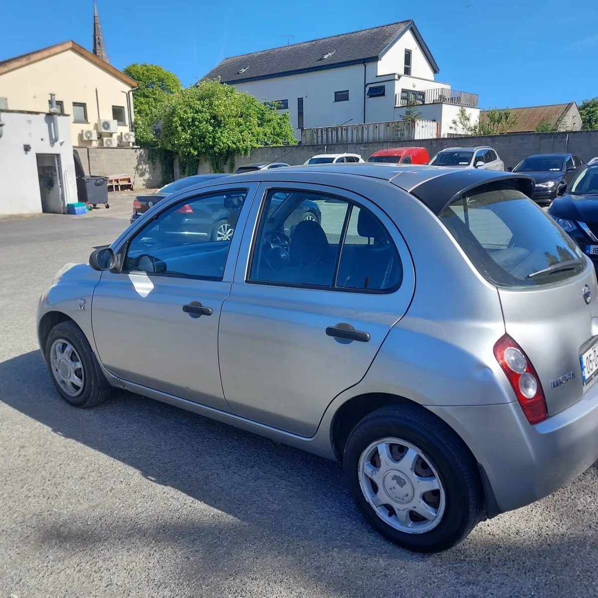 Nissan Micro - Image 4