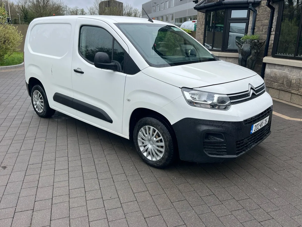 2020 Citreon Berlingo low kms new doe - Image 1